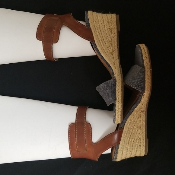 Madeline Women's  Wedge Sandals with Leather Ankle Strap In Blue Sz 6M - Picture 3 of 9